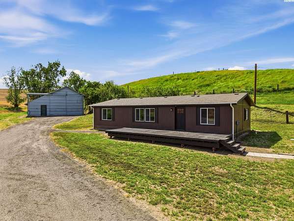 5.8 Acres of Land with Home for Sale in St. John, Washington