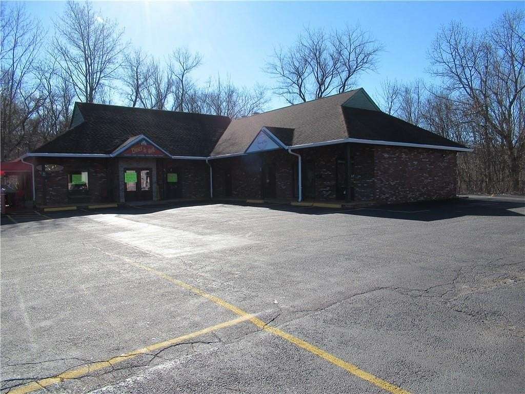 33 Acres of Improved Commercial Land for Sale in West Warwick, Rhode Island
