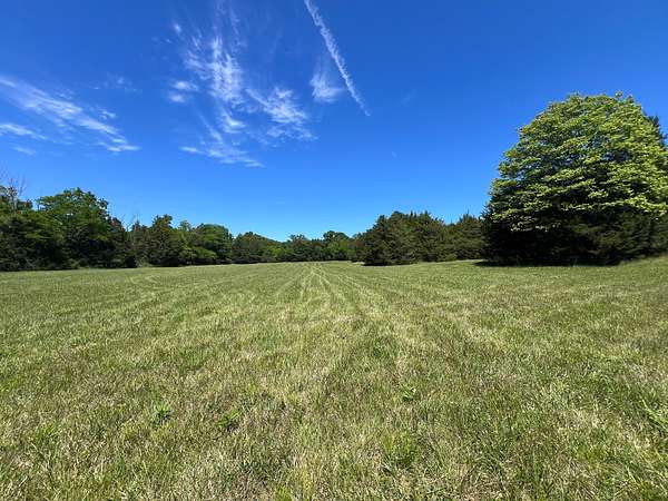 30 Acres of Land for Auction in Milton, Tennessee