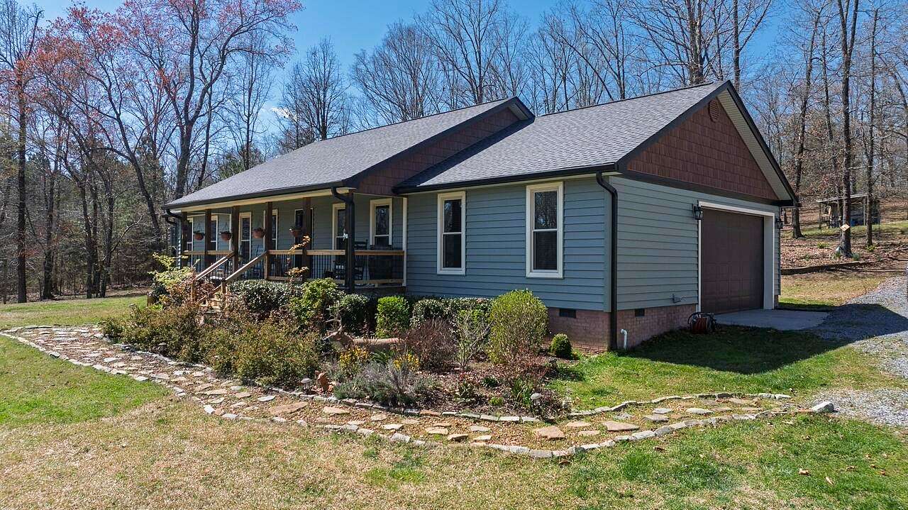 5 Acres of Land with Home for Sale in Georgetown, Tennessee