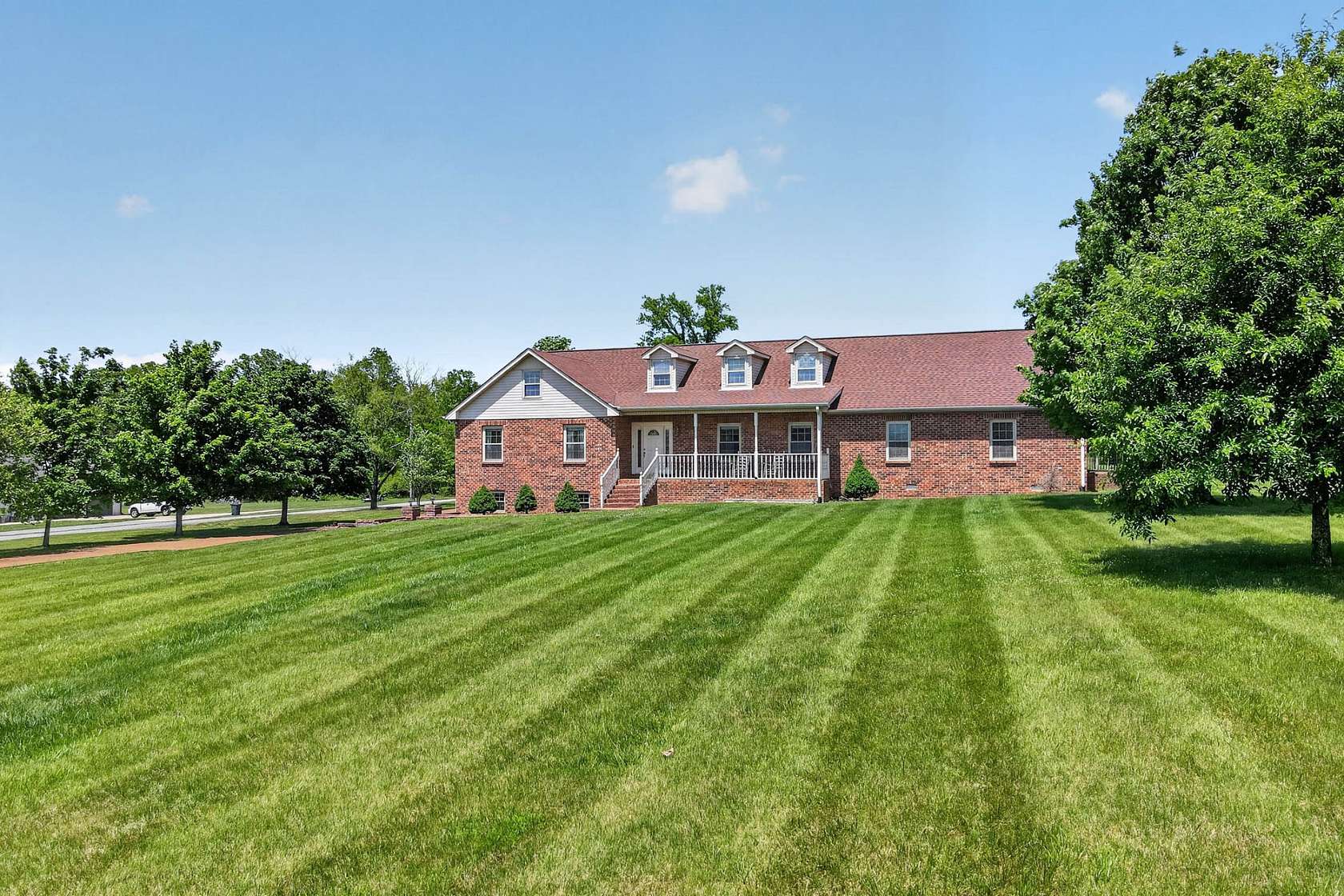 5.1 Acres of Land with Home for Sale in Gallatin, Tennessee