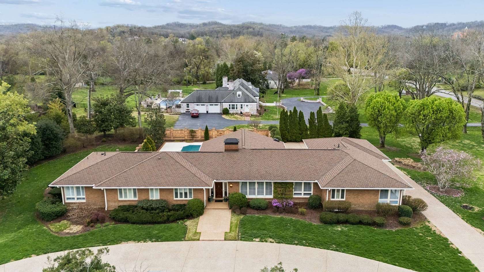 2 Acres of Land with Home for Sale in Nashville, Tennessee