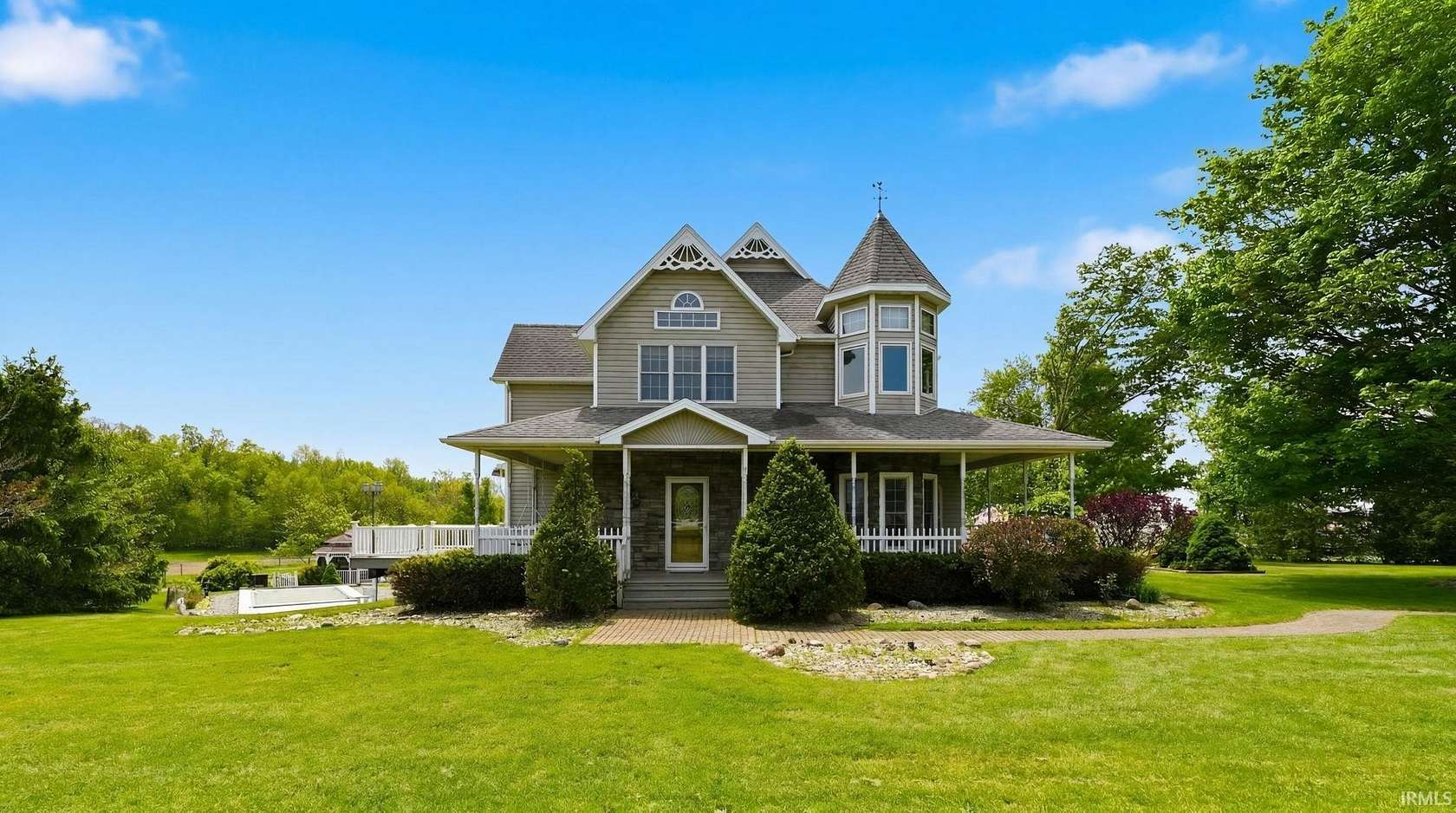 6 Acres of Land with Home for Sale in Columbia City, Indiana