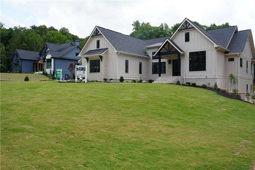 2.9 Acres of Land with Home for Sale in Conyers, Georgia