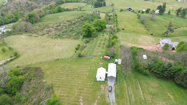 9 Acres of Residential Land for Sale in Marlinton, West Virginia
