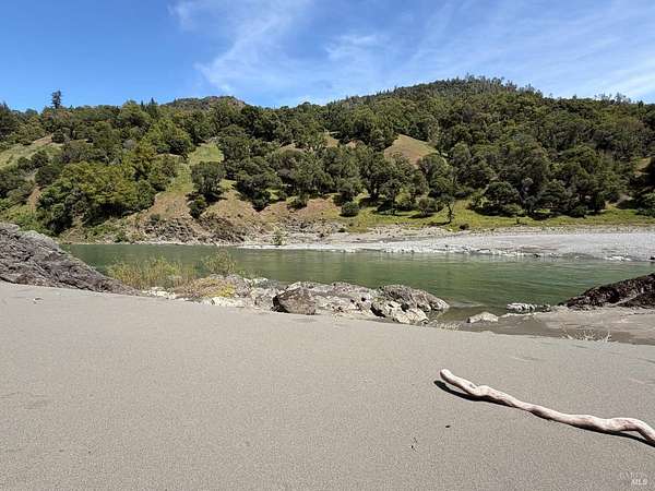 64 Acres of Improved Recreational Land for Sale in Laytonville, California