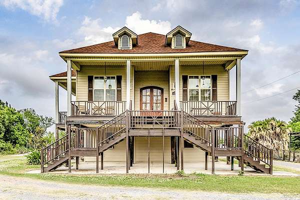 15 Acres of Recreational Land with Home for Sale in Houma, Louisiana