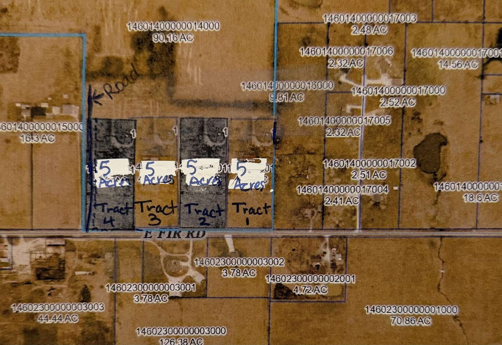 5 Acres of Residential Land for Sale in Carthage, Missouri