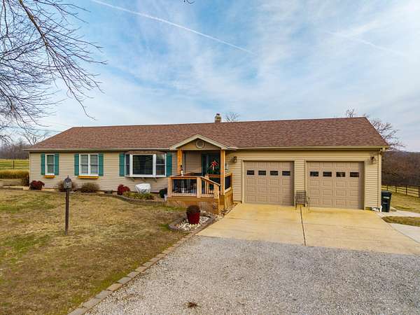 30 Acres of Land with Home for Sale in Oldfield, Missouri