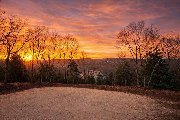 1 Acre of Residential Land for Sale in Branson, Missouri