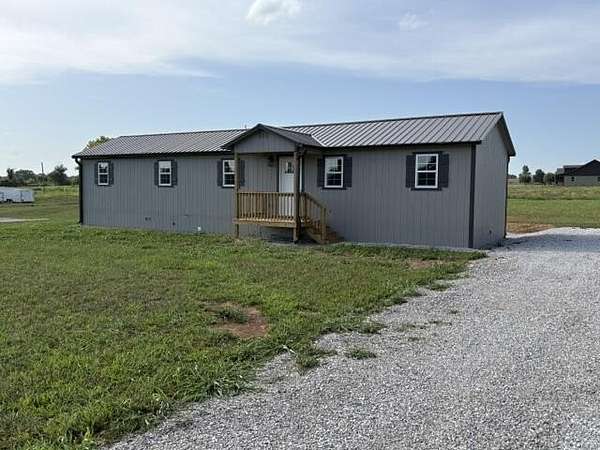 1.59 Acres of Land with Home for Sale in Aurora, Missouri