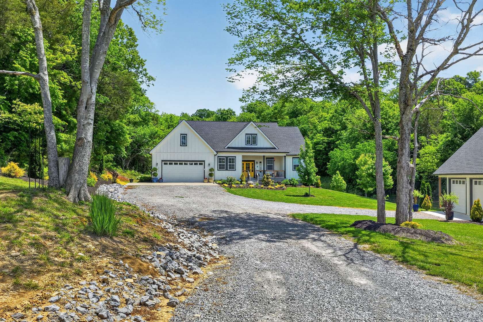 11 Acres of Land with Home for Sale in Christiana, Tennessee