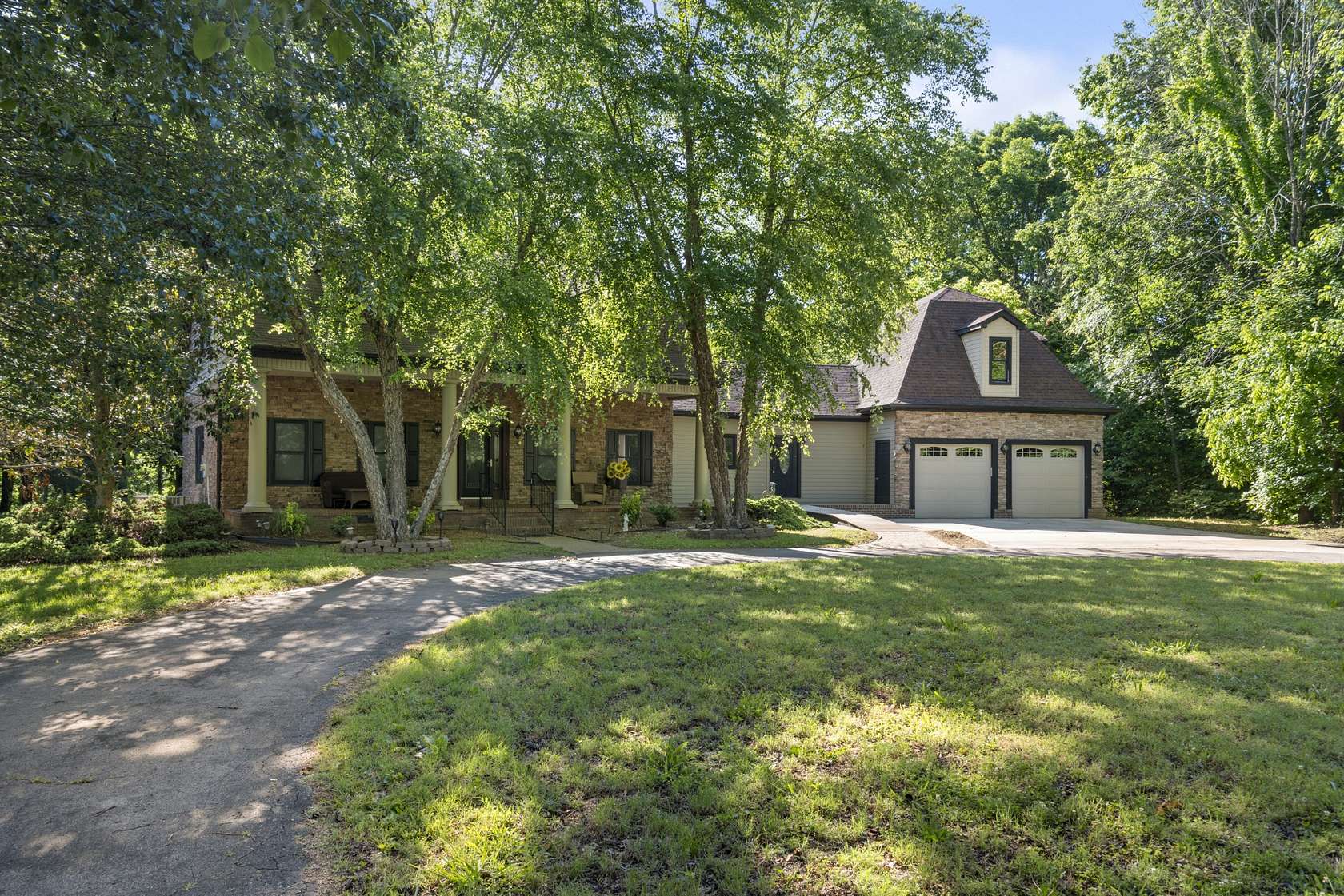 15 Acres of Land with Home for Sale in College Grove, Tennessee