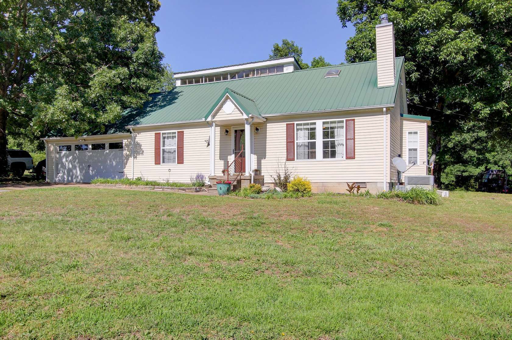 2 Acres of Land with Home for Sale in Cumberland Furnace, Tennessee