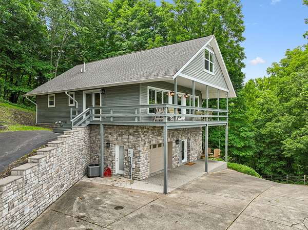 5.54 Acres of Land with Home for Sale in Carthage, Tennessee