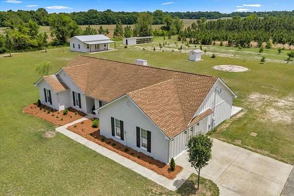 10 Acres of Improved Recreational Land for Sale in Cobb, Georgia