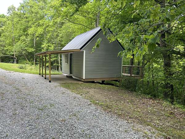 2 Acres of Improved Residential Land for Sale in Manchester, Kentucky