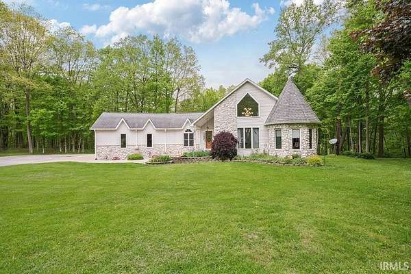 16.1 Acres of Recreational Land with Home for Sale in Marion, Indiana