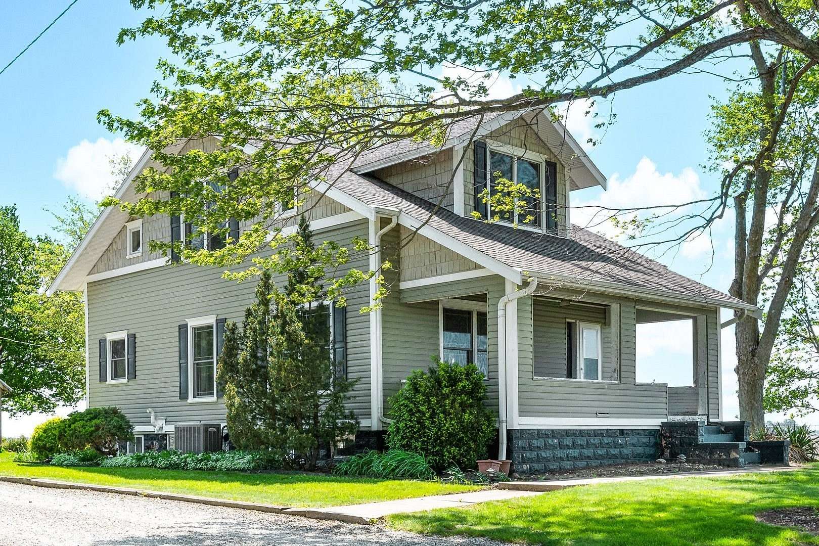 2.25 Acres of Land with Home for Sale in Minier, Illinois