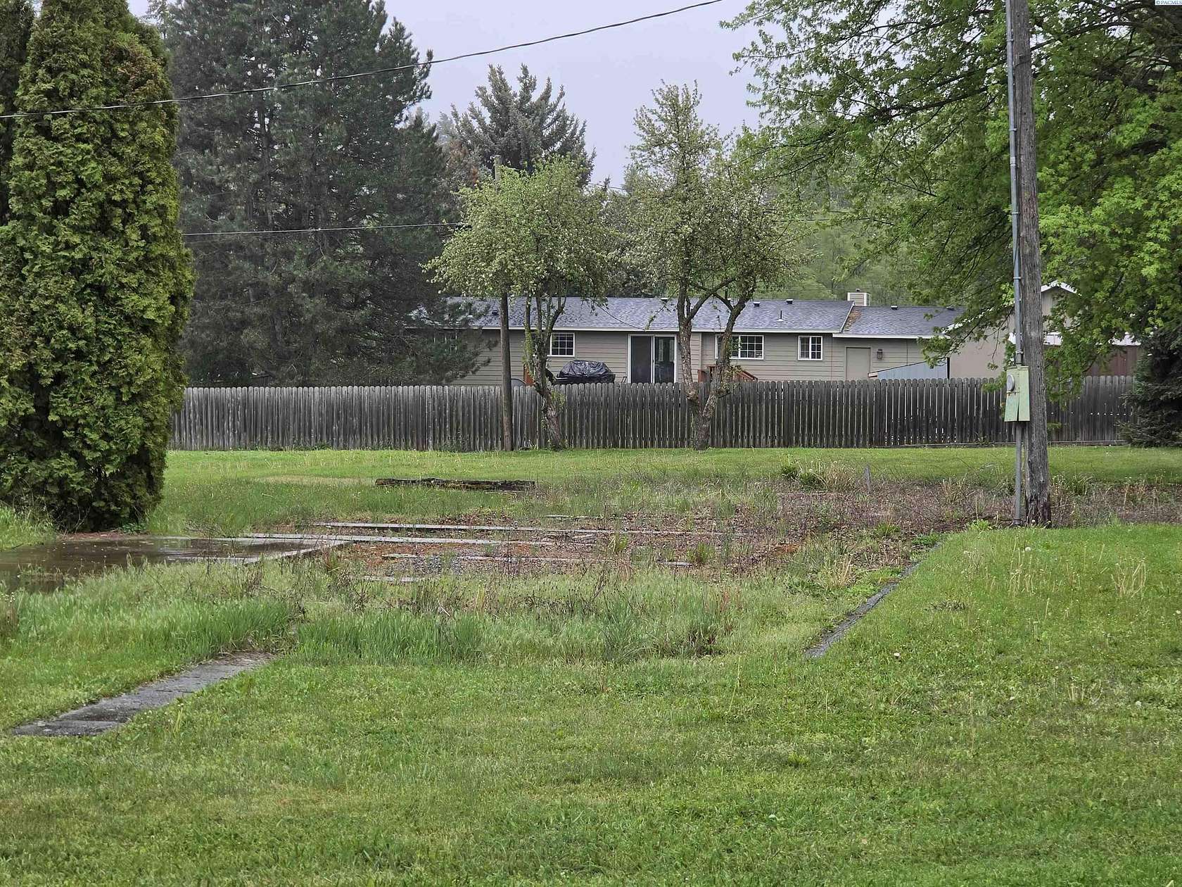 0.16 Acres of Residential Land for Sale in Oakesdale, Washington