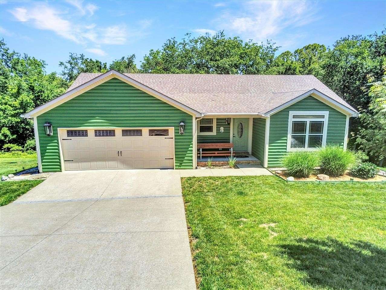 2 Acres of Land with Home for Sale in Glasgow, Kentucky
