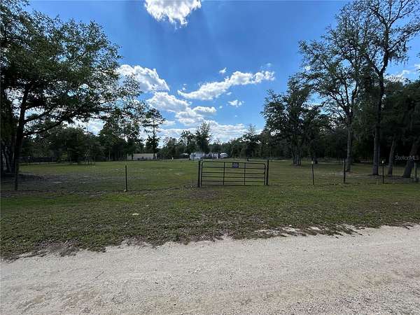 1 Acre of Residential Land for Sale in Williston, Florida