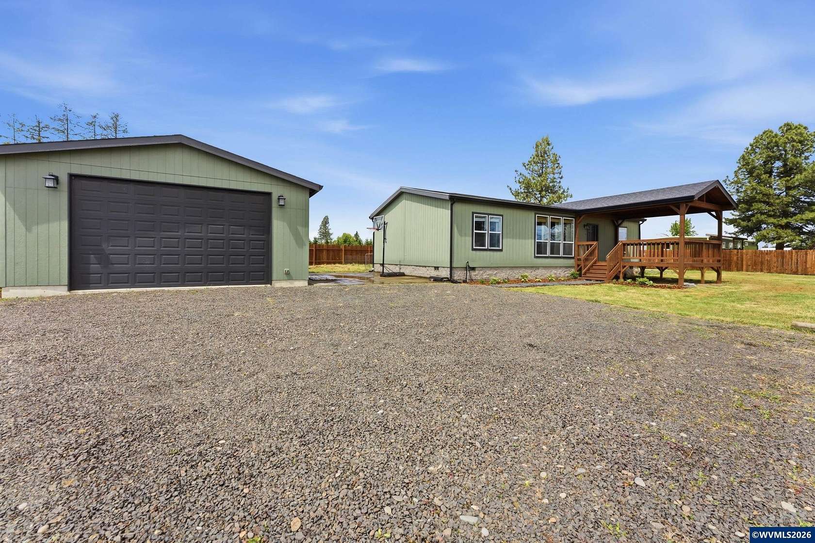 1.54 Acres of Land with Home for Sale in Scio, Oregon