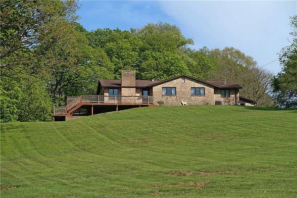 10.3 Acres of Land with Home for Sale in Loyalhanna, Pennsylvania