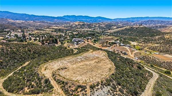 50 Acres of Agricultural Land for Sale in Agua Dulce, California