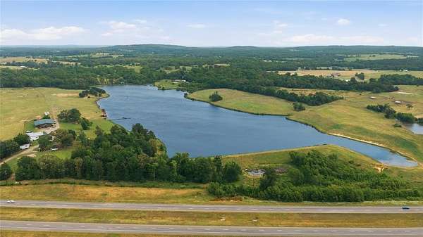 124 Acres of Improved Land for Sale in LaRue, Texas