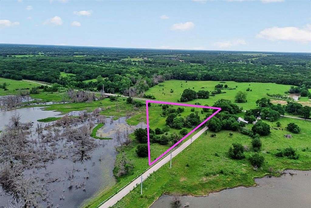 1.7 Acres of Residential Land for Sale in Bonham, Texas