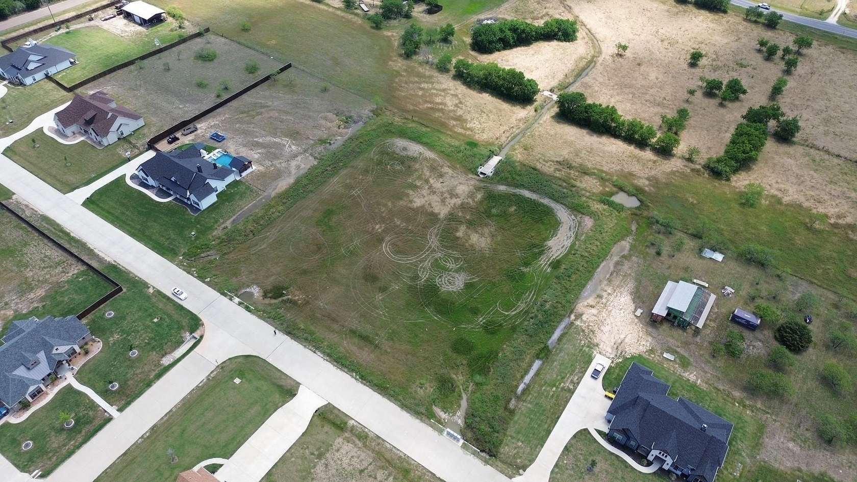 2.21 Acres of Residential Land for Sale in Maypearl, Texas