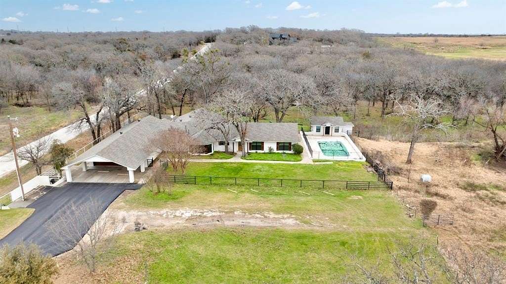 7 Acres of Land with Home for Sale in Cross Roads, Texas