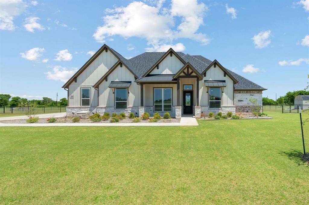 2 Acres of Land with Home for Sale in Decatur, Texas