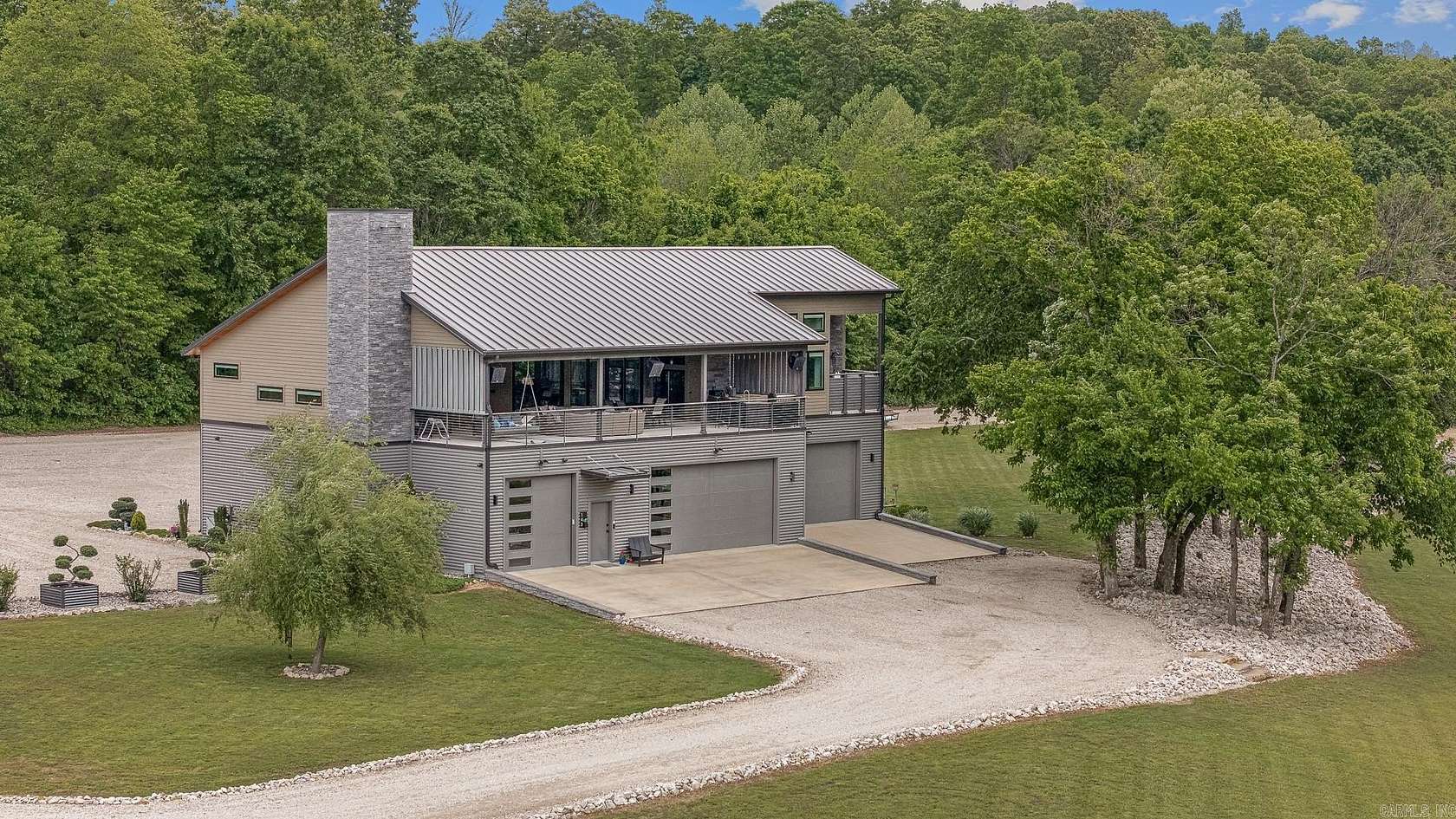 2.79 Acres of Land with Home for Sale in Mammoth Spring, Arkansas