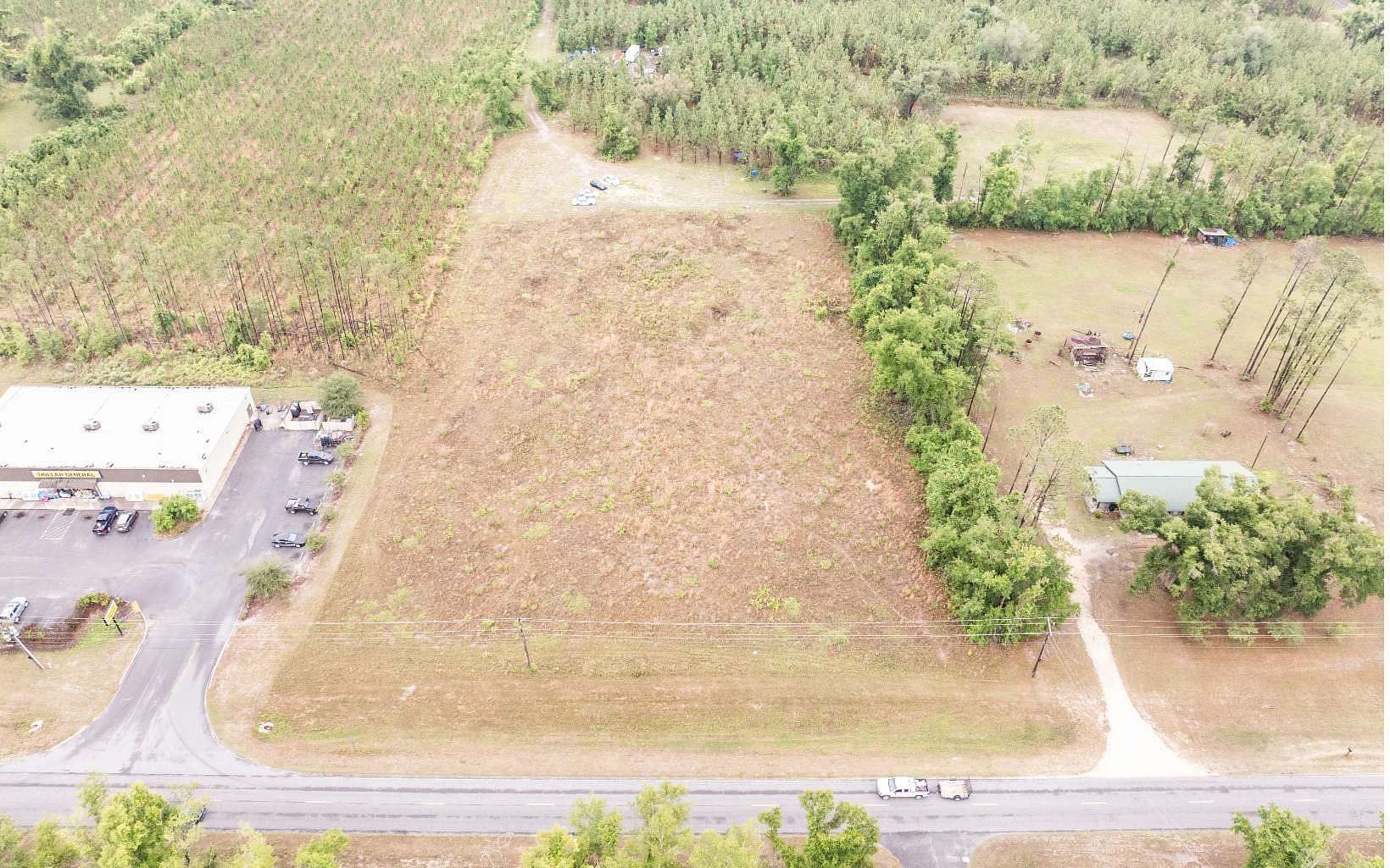 2.65 Acres of Commercial Land for Sale in Live Oak, Florida