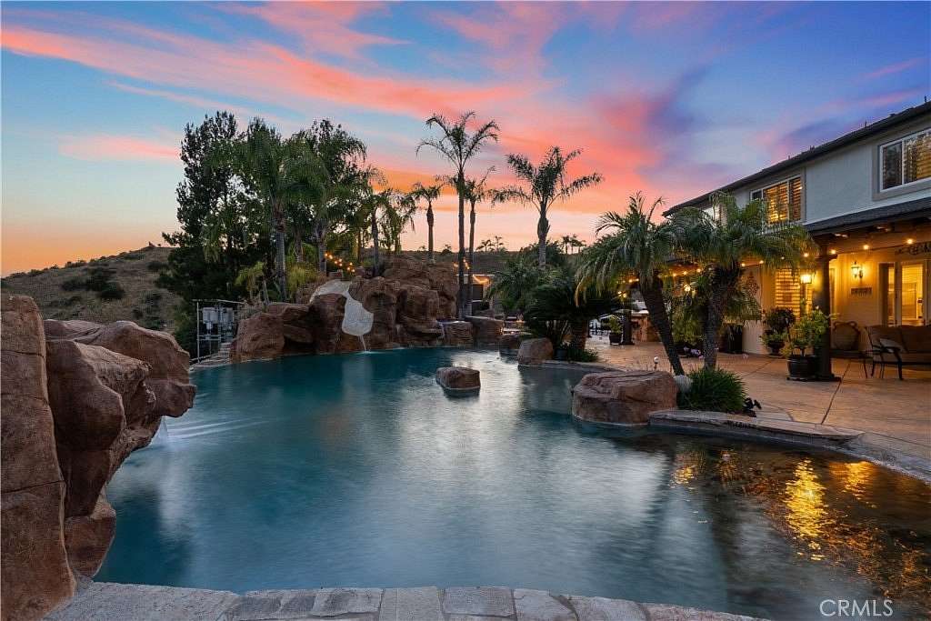 3 Acres of Land with Home for Sale in Castaic, California