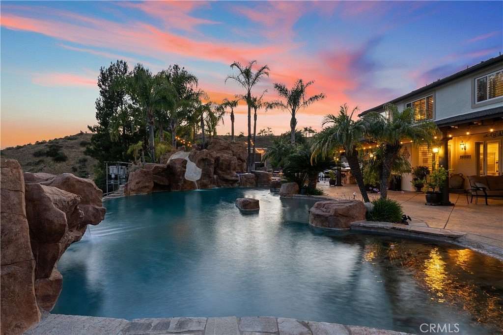 3 Acres of Land with Home for Sale in Castaic, California