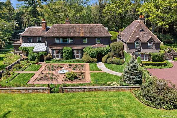 2.85 Acres of Land with Home for Sale in Locust Valley, New York