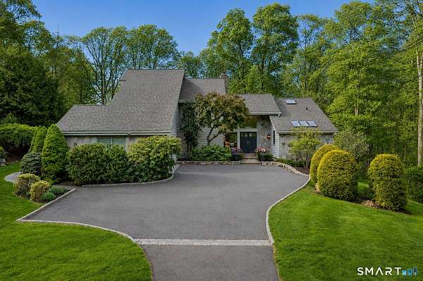 2 Acres of Land with Home for Sale in Ridgefield, Connecticut