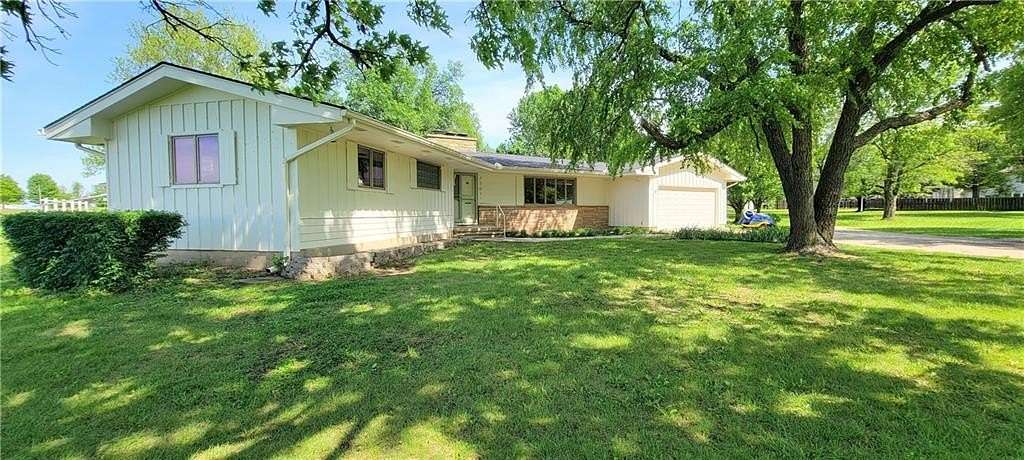 7.36 Acres of Land with Home for Sale in Iola, Kansas