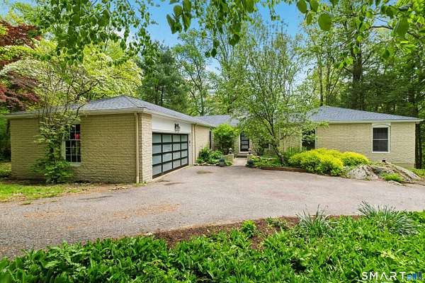1.6 Acres of Land with Home for Sale in Stamford, Connecticut