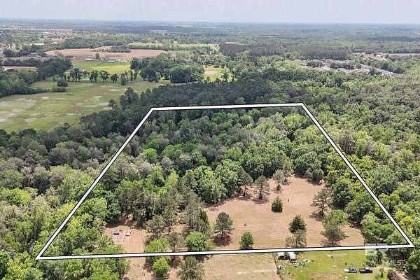 9 Acres of Land for Sale in Robertsdale, Alabama