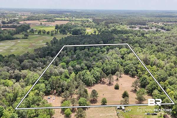 9 Acres of Land for Sale in Robertsdale, Alabama