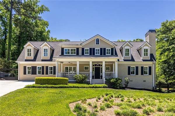 2 Acres of Land with Home for Sale in Atlanta, Georgia