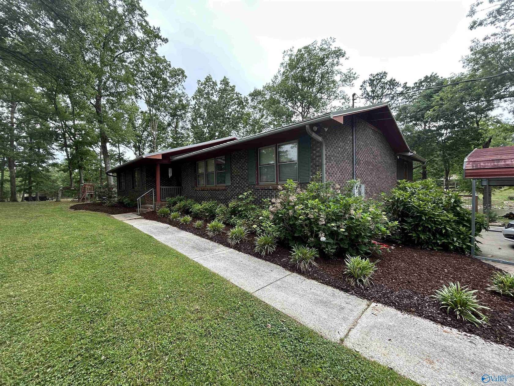 1.58 Acres of Land with Home for Sale in Gadsden, Alabama