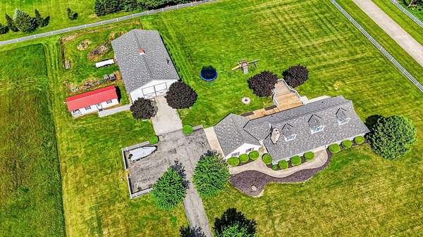 5.38 Acres of Land with Home for Sale in Radnor, Ohio