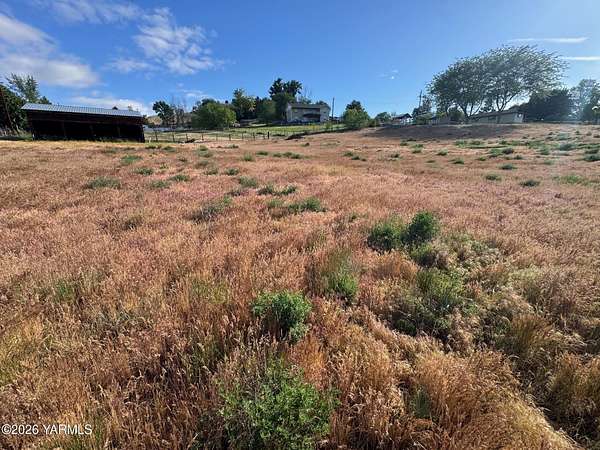 0.93 Acres of Residential Land for Sale in Selah, Washington
