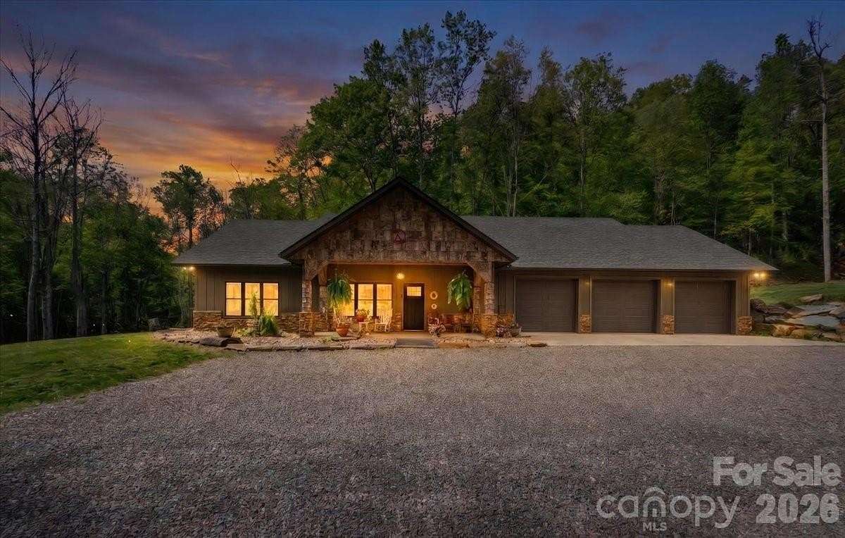 17 Acres of Land with Home for Sale in Spruce Pine, North Carolina