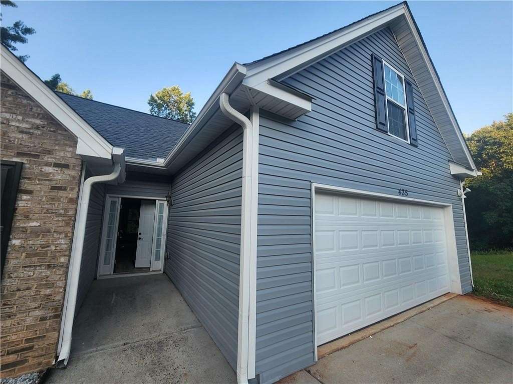 2.52 Acres of Land with Home for Sale in Covington, Georgia